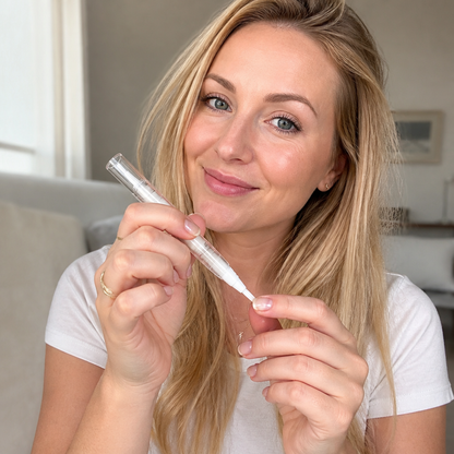 Nail Care Repair Pen – Nourishing Formula For Smoother-Looking Nails