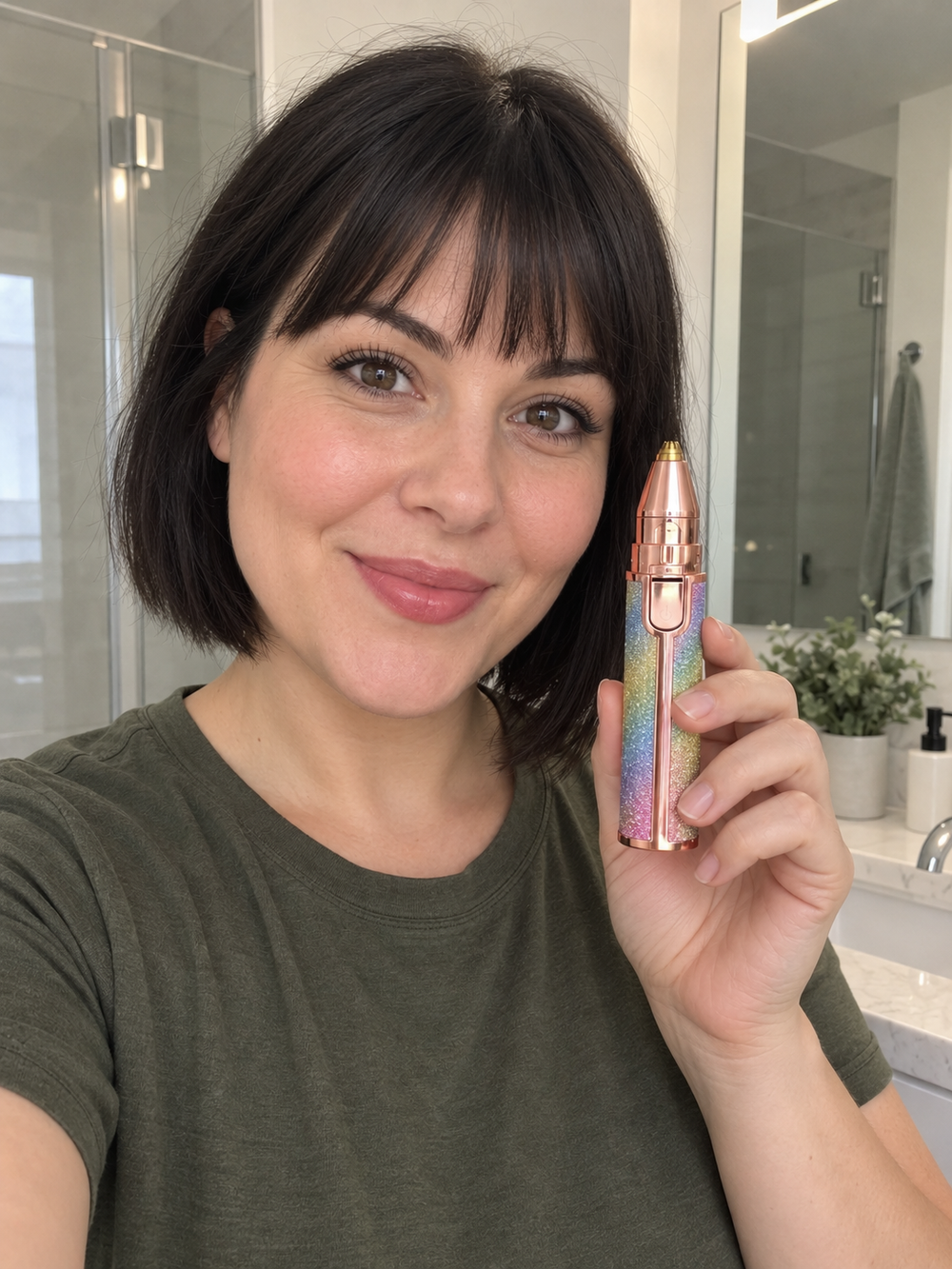 Customer showing lip liner result using the 4-in-1 Makeup Pen