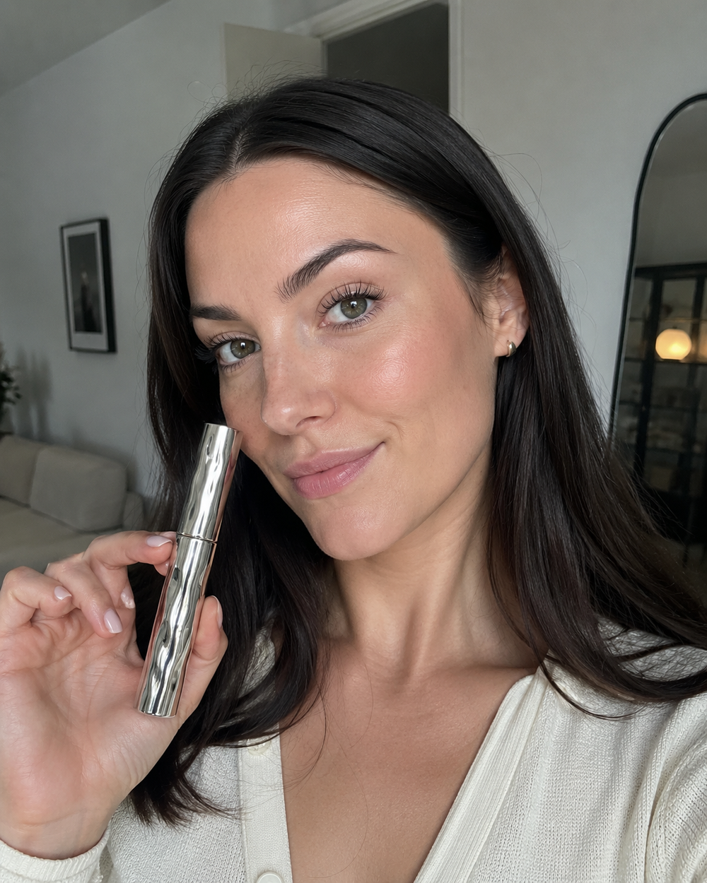 Australian Beauty community member using the Waterproof Curl & Length Mascara